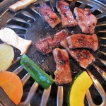肉の山本 - 焼肉・焼野菜/作業中