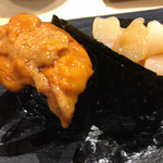 晶 - バフンウニと青柳の小柱軍艦