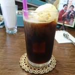 いなだ珈琲舎 - 自家製アイスクリームのコーヒーフロート¥750