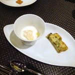 スゥリル - スープ、キッシュ？