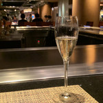 コンテンポラリー・ダイニング クラウン - 