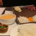 コンテンポラリー・ダイニング クラウン - 