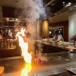 コンテンポラリー・ダイニング クラウン - 