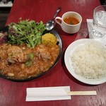 マリブ食堂 - 鶏のトマト煮込み定食