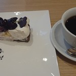 カフェコムサ - アメリカンチェリーのショコラチーズケーキ