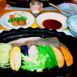 あしたの森 - （夕食）特産黒毛和牛・熊野牛のサーロインステーキ。