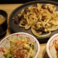 鉄板焼き あおやま - ランチの焼きうどん