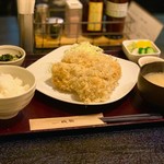 成蔵 - 雪室熟成豚シャ豚ブリアン3個定食