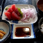 バンク - 料理写真:マグロの刺身のランチ(700円)