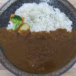 8 CURRY - スパイシールーカレーのアップ