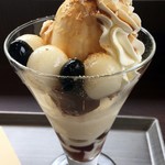 Iori Cafe - 黒蜜きなこパフェ