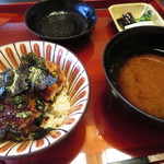 日本料理 きた川 - ミニ鰻丼　赤出汁　香の物