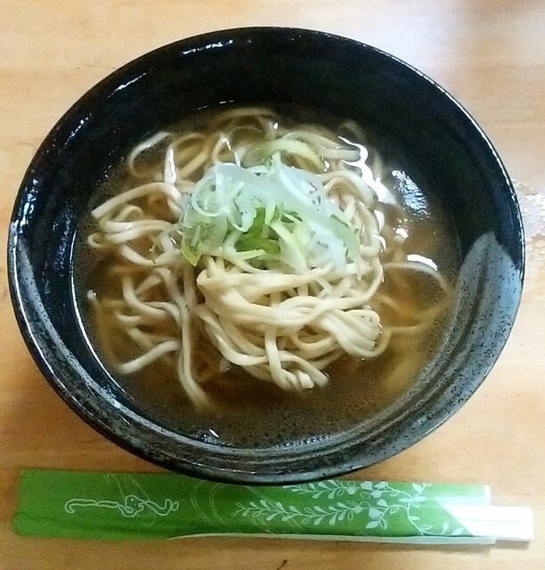 魚出汁の効いたウマい汁がツボに入った By Ryuman どらえもん 県庁前 沖縄そば 食べログ 魚出汁の効いたウマい汁がツボに入った By Ryuman どらえもん 県庁前 沖縄そば 食べログ