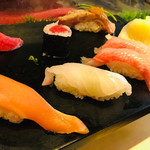 すしざんまい - サーモン、鯛、金目鯛