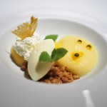 レストランエール - パイナップルのムース　パッションフルーツ　クレームダンジュ　ホワイトチョコミントのアイス