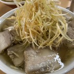 坂内食堂 - 大盛りネギチャーシュー