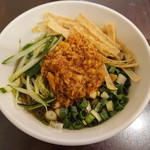 杭州小籠湯包 - 麻辣ビーフン(90元)