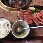 快 - メンズ定食のお肉とライスとスープ