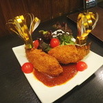 山 伏見店 ワンランク上の世界の山ちゃん - 金鯱ほコロッケ