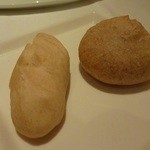 ピアッティ カステリーナ - 自家製全粒粉パン