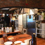 Bistro ひつじや - 店内も小ジャレた感じでＧＯＯＤ。