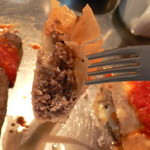 Bistro ひつじや - 中身はお肉とチーズかな。