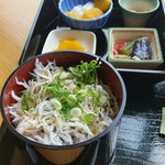 休暇村 - 鯛らーめんのミニしらす丼と小鉢