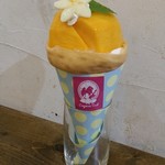 クレープリー チロル - マンゴースペシャル「MIYAKO」＠1900円。写真が見切れちゃった。全貌を見たい人は拡大してね。