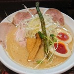 Menrokkuchikinhiro - 鶏極濃ラーメン