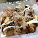 大阪で1番おいしいたこやきくん - たこ焼き4個200円