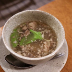 酒とタイ料理 ピッサヌローク - トムヤムヌア（牛スジのトムヤムスープ）