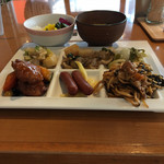 カフェ＆ダイニングバー ナチュラルナイン - 