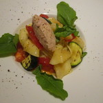 スタジオーネ フルッティフィカーレ - 冷製ペレリーニに生ハムのムースと濃厚桃のソース