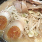 らーめん 北斗 - もやし味噌+煮玉子