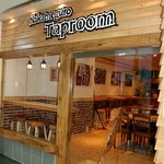 Nakameguro Taproom - 中目黒エントランス