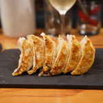 スタンドシャン食 Osaka北新地 Champagne & GYOZA BAR - 