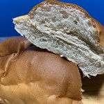 気仙沼パン工房 - クリームサンドは、ピーナッツサンドの事です！