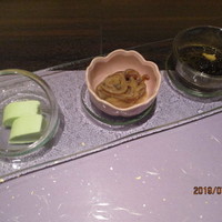 鮨 やまけん 銀座店 - 先付（わさびのムース、するめいかの肝和え、もずく）