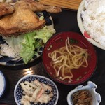 大衆食堂 鳥嶺 - 鳥の半身揚げ定食 972円 
            ※ご飯大