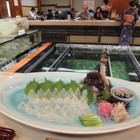 稚加榮 本店 - 九州ならでは、おこぜのお作り