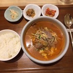 チゲ料理&韓国鉄板 ヒラク - ユッケジャンスープ定食