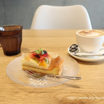 NIJIYA cafe&dining - フルーツタルトとカフェモカ