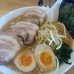 椿ラーメンショップ - ネギ味噌チャーシュー麺 無料味付玉子