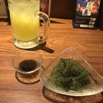 酔人 - 海ぶどうと
      泡盛チューハイのシークワーサー