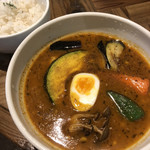 カリー ザイオン - スープカレーのキーマ 980円