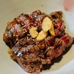 フュージョンダイニング 勇庵 - ご飯は五穀米。極上のステーキ丼です。