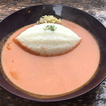 111727158 - トマトクリームソースのエビカレー 800円