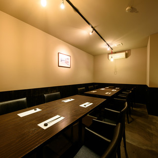 ＜14名様＞までの【完全個室】を完備。接待やお祝いに最適。