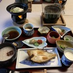 西村屋　本館 - 