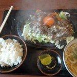 じゅーじゅー焼き 肉釜食堂 - ご飯も！うどんも！付いてる❗